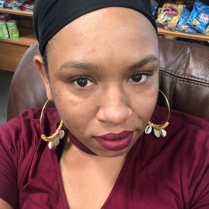 Meet your Posher, Latonya